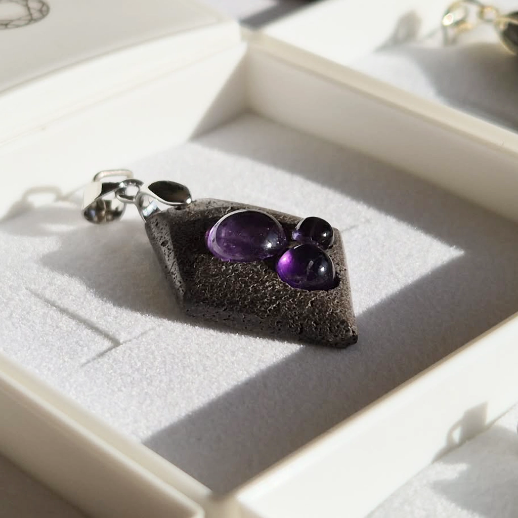 Pendentif Larmes de Volcans en améthyste